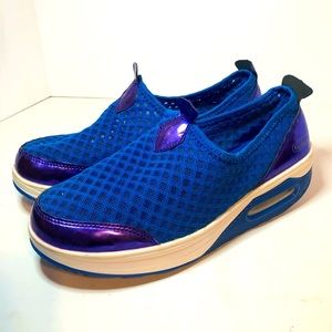 Fashion Slip On Shoes With Air Comfort Heels. Women’s Size 41. Small Stain